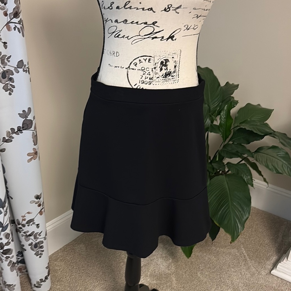 Loft pull on flare hem Black Women's Skirt